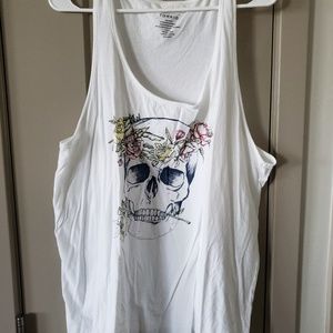 Torrid beautiful white w/ sugar skull top! Size 1x